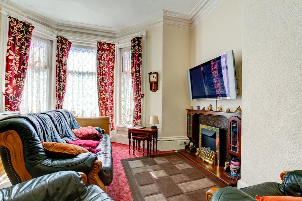 Waverley House Apartment Blackpool